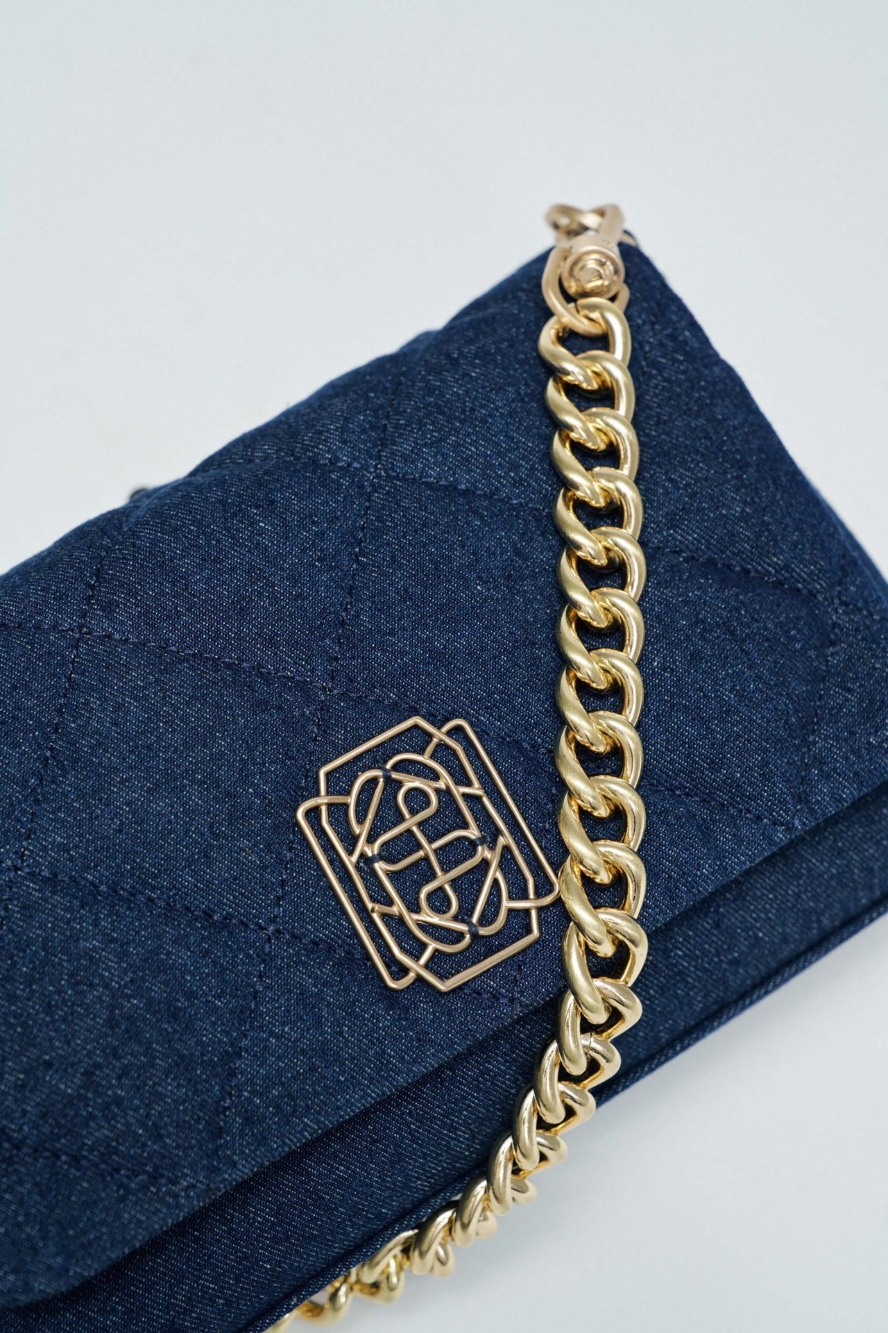 TAS GEWATTEERD VAN DENIM