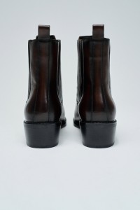 BOTAS DE CUERO