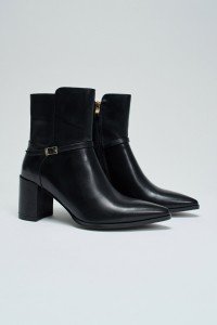 BOTAS DE CUERO