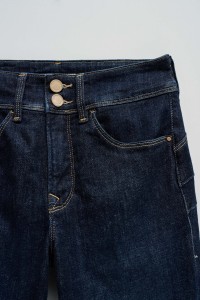 JEANS SECRET PUSH IN STRAIGHT JEANS SECRET PUSH IN STRAIGHT