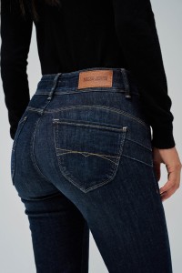 JEANS SECRET PUSH IN STRAIGHT JEANS SECRET PUSH IN STRAIGHT