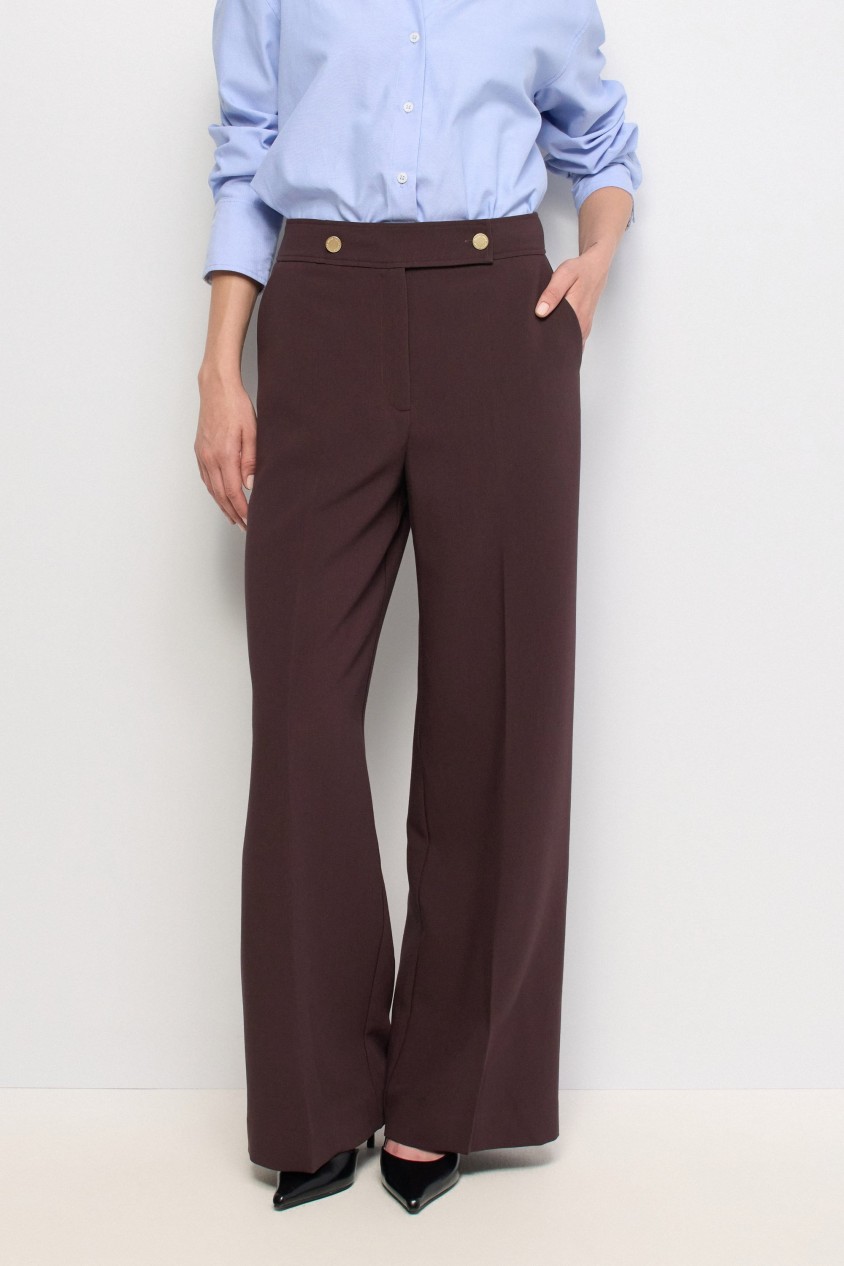 BROEK VAN STOF MET WIJDE PIJPEN