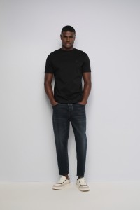 TAPERED FIT JEANS