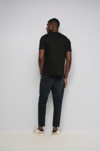 TAPERED FIT JEANS