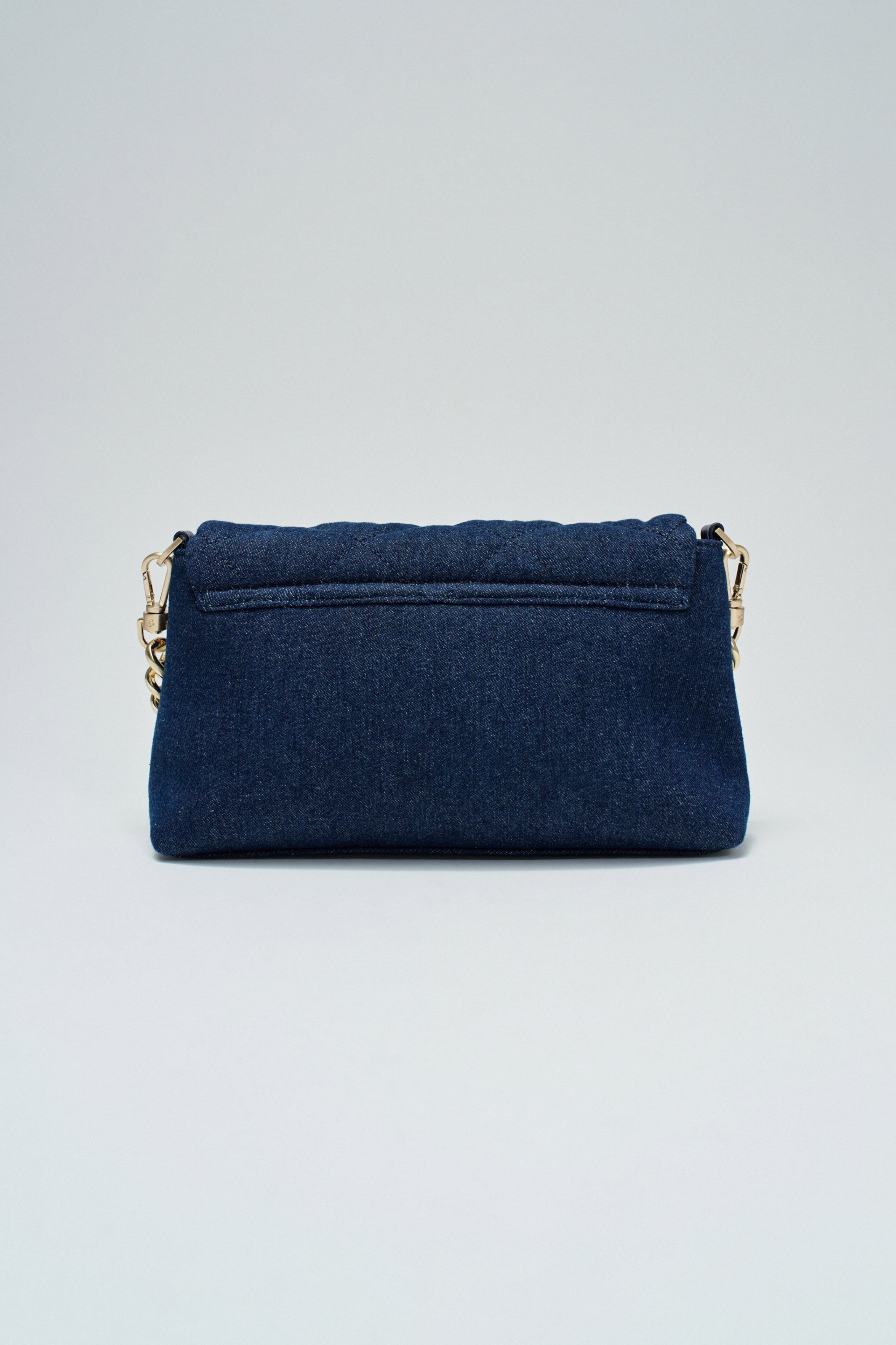 MALA ACOLCHOADA EM DENIM