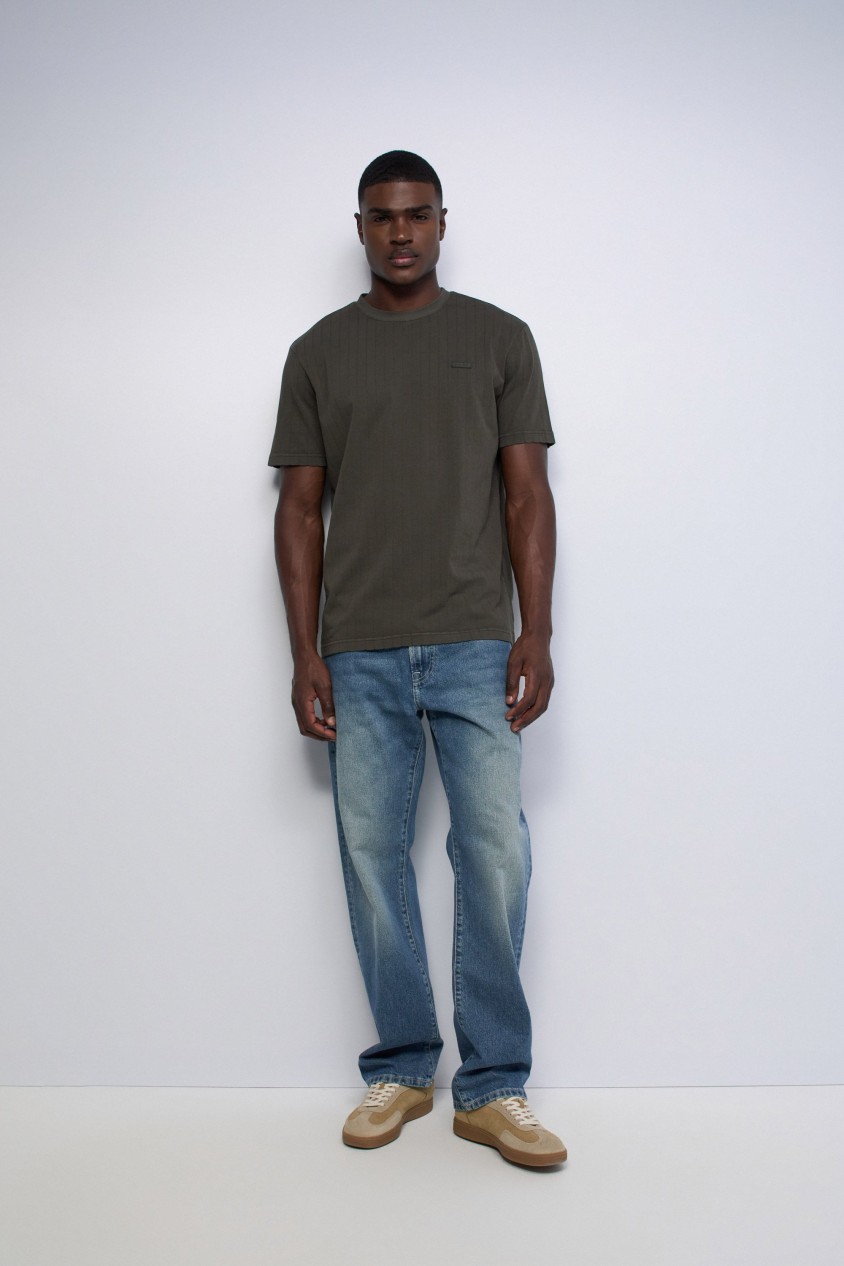 GESTREIFTES T-SHIRT