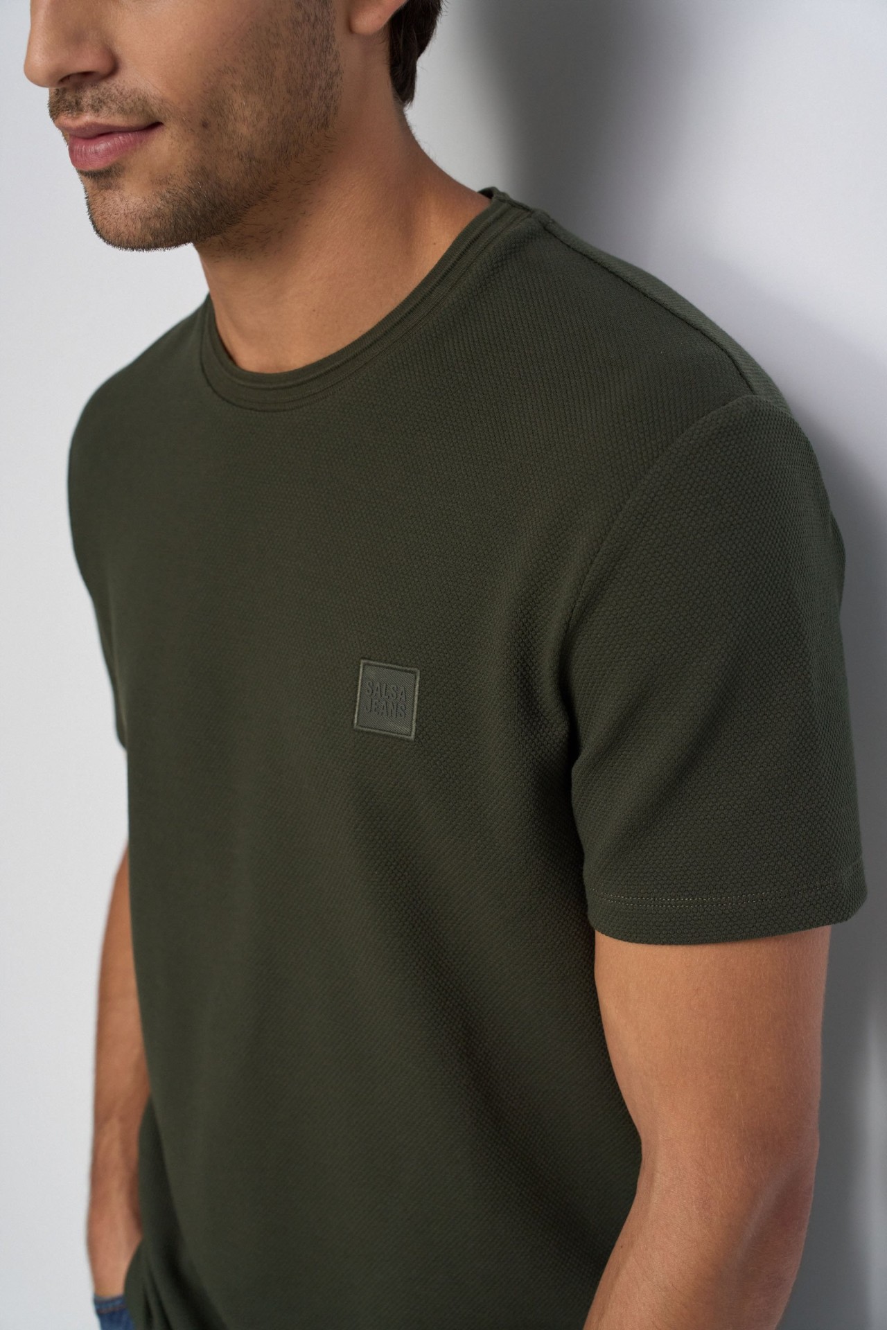 T-SHIRT MET TEXTUUR