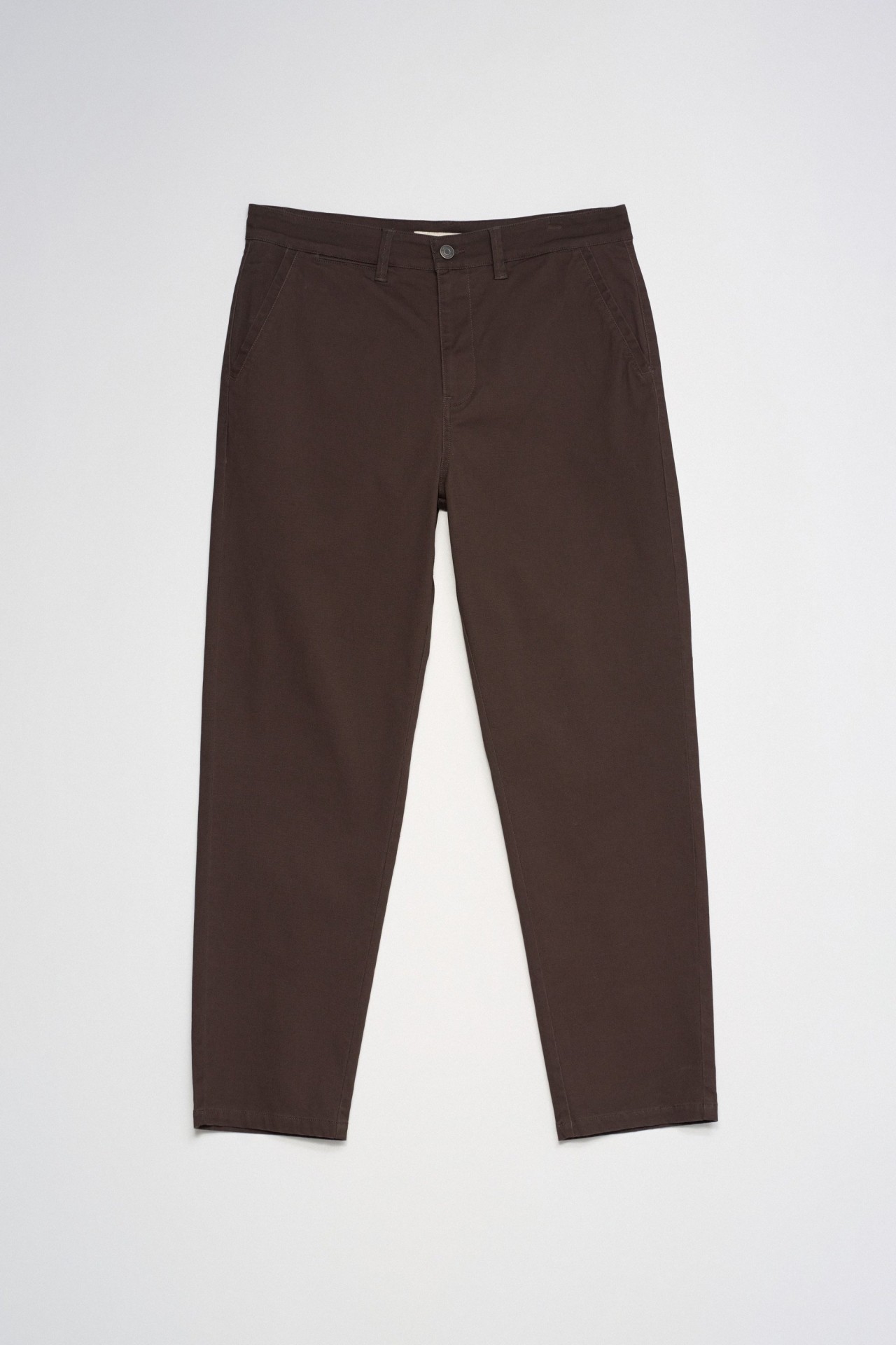 CHINO CON PIERNA STRAIGHT