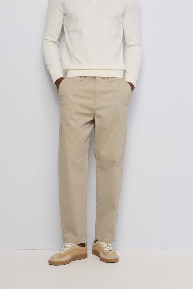 STRAIGHT-LEG CHINO TROUSERS