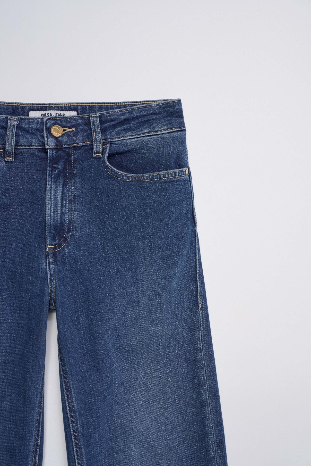 DESTINY PUSH UP STRAIGHT JEANS