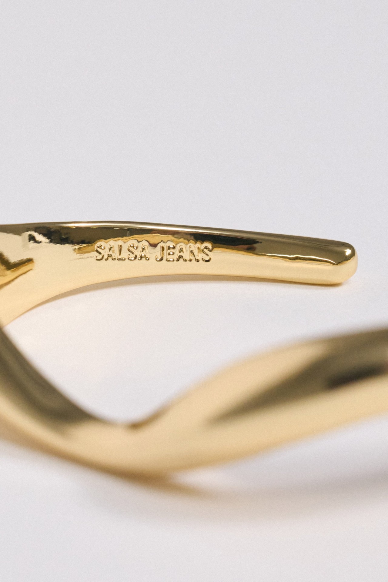 ADJUSTABLE BRACELET