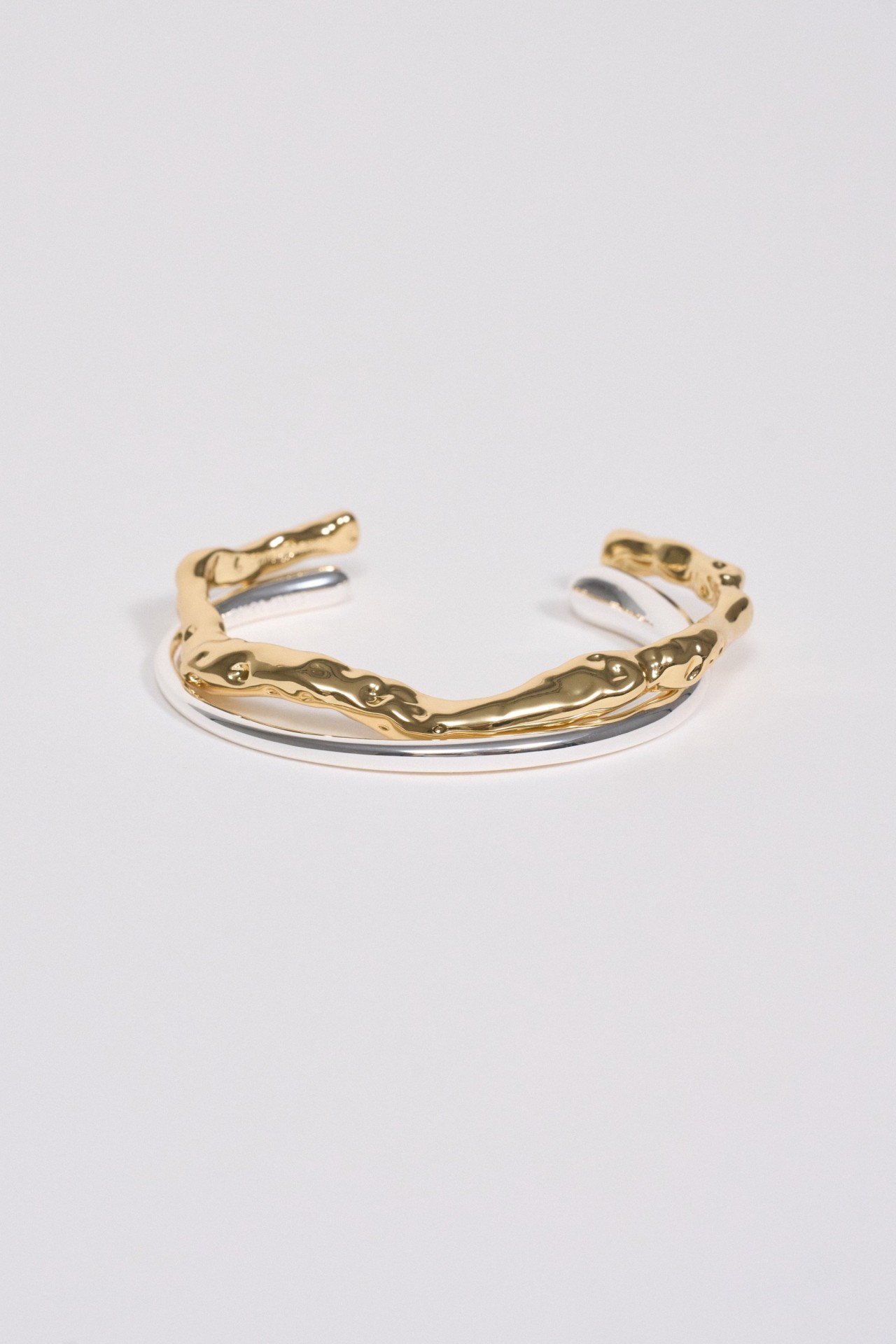 SET OF ADJUSTABLE BRACELETS