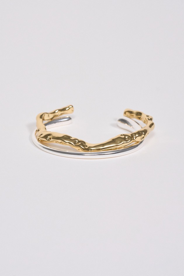 SET OF ADJUSTABLE BRACELETS