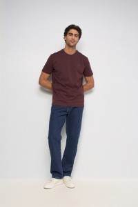 T-SHIRT COM BRANDING