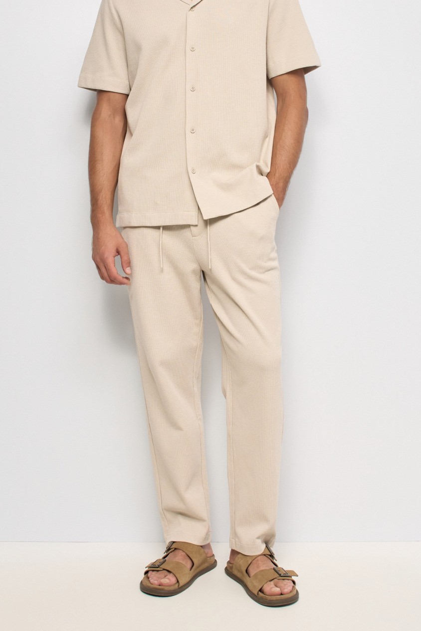 CAL�AS JOGGERS TEXTURADAS