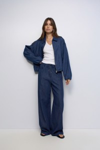 PANTALONES JOGGER EN LIGHTDENIM WIDE LEG
