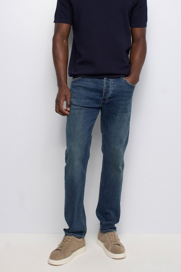 REGULAR FIT JEANS