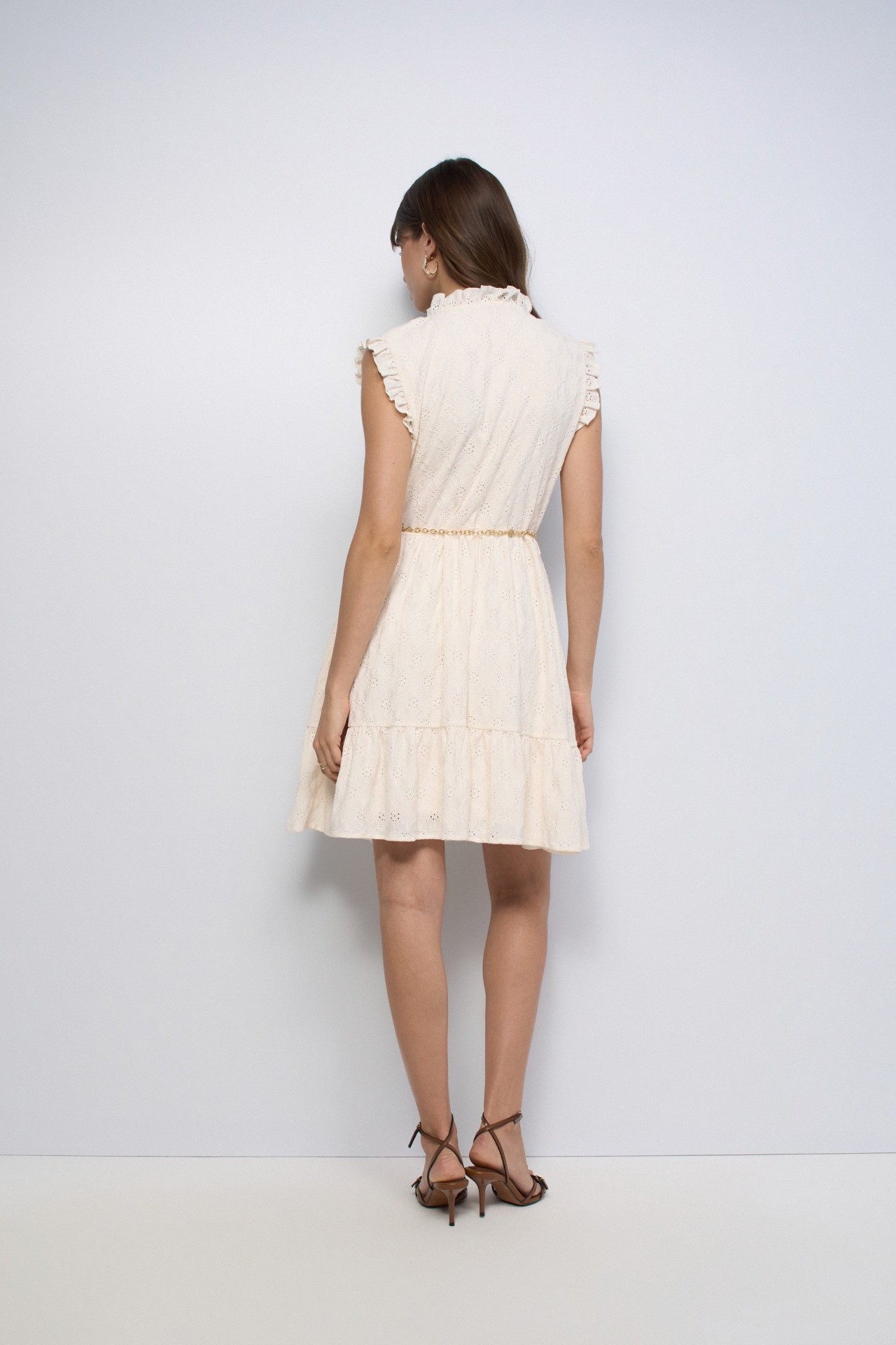 VESTIDO CAMISEIRO COM BORDADOS