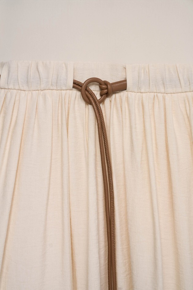 ROBE AVEC MÉLANGE DE MATIÈRES