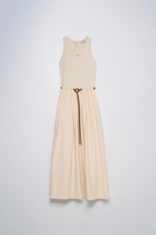 ROBE AVEC MÉLANGE DE MATIÈRES