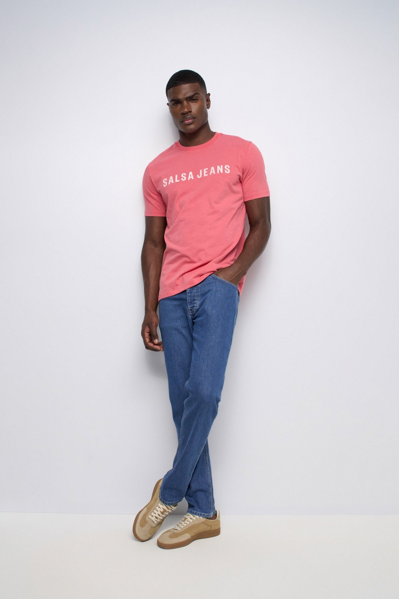 T-SHIRT MET BRANDING