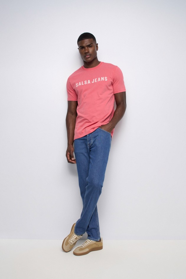 CAMISETA CON BRANDING