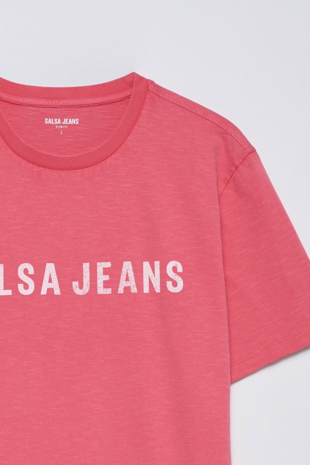 CAMISETA CON BRANDING