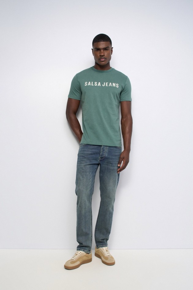 CAMISETA CON BRANDING