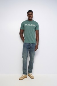 CAMISETA CON BRANDING
