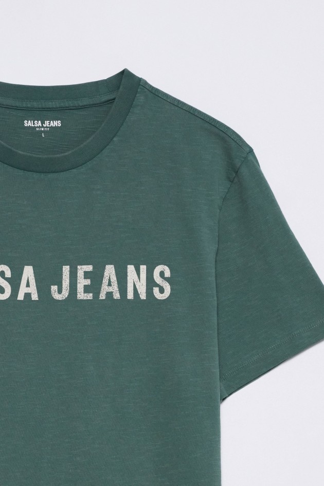 CAMISETA CON BRANDING