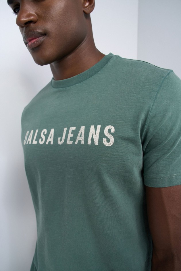 CAMISETA CON BRANDING