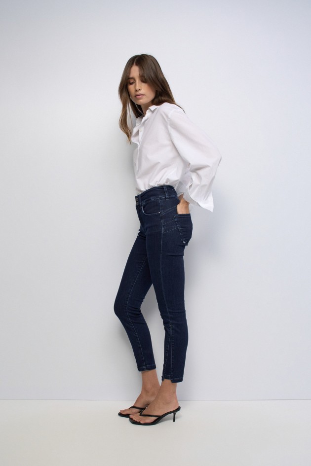 VAQUEROS SECRET PUSH IN CROPPED SKINNY