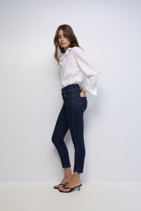 JEAN SECRET PUSH IN CROPPED SKINNY