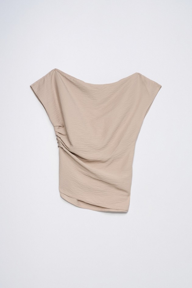 BLUSA EFECTO DRAPEADO