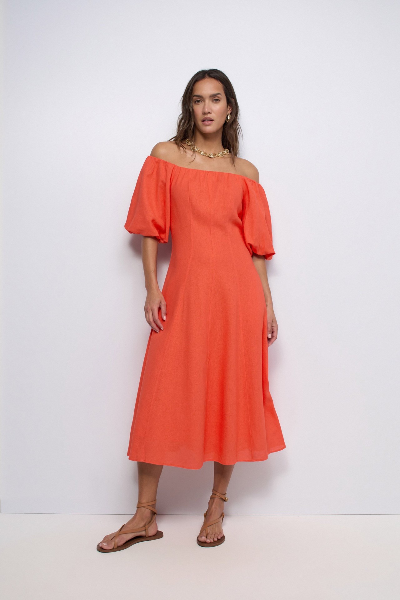 VESTIDO MIDI COM LINHO