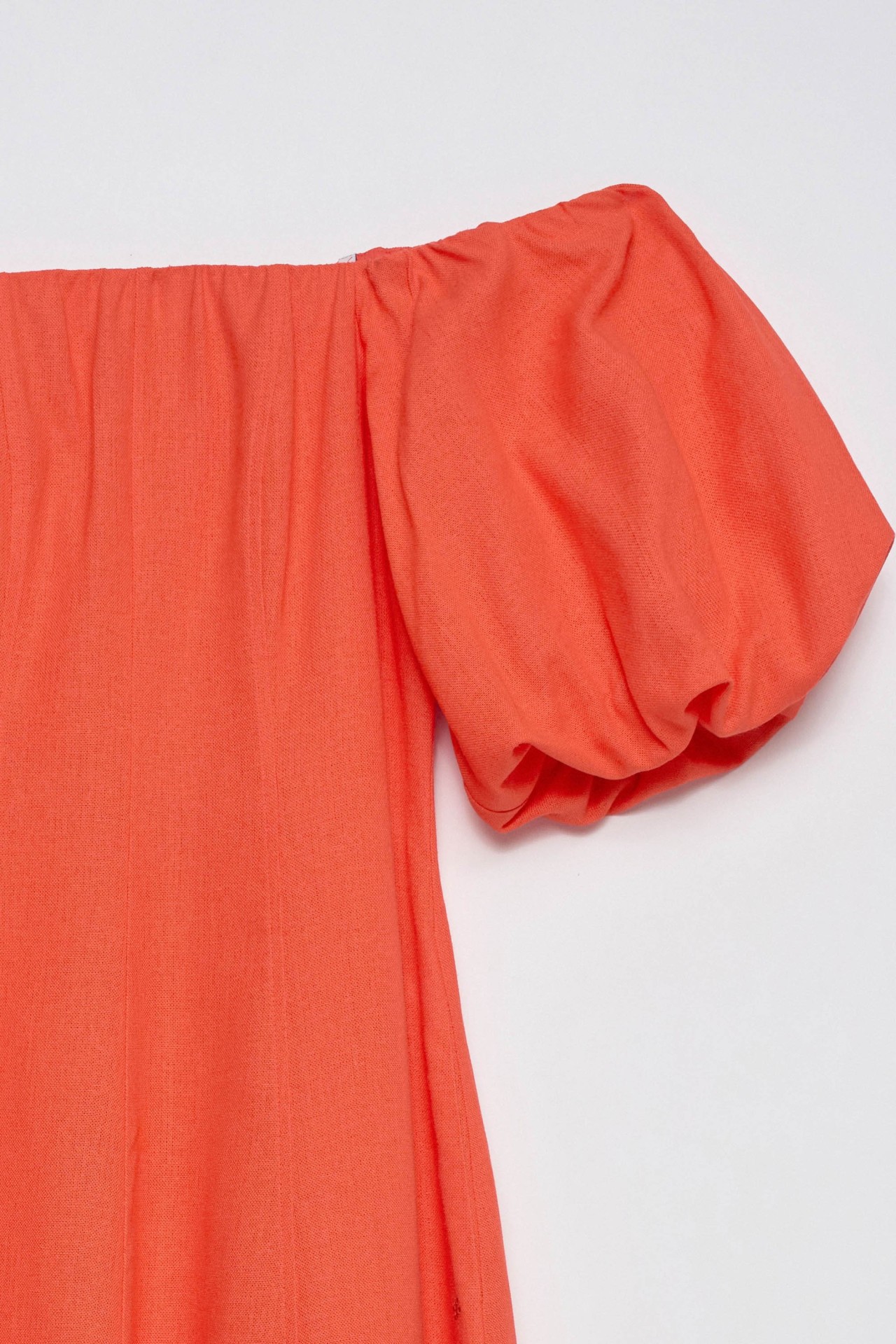 VESTIDO MIDI COM LINHO