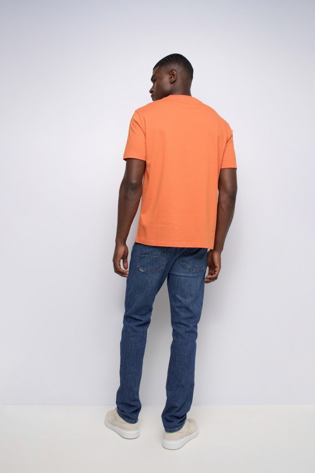 T-SHIRT COM BRANDING