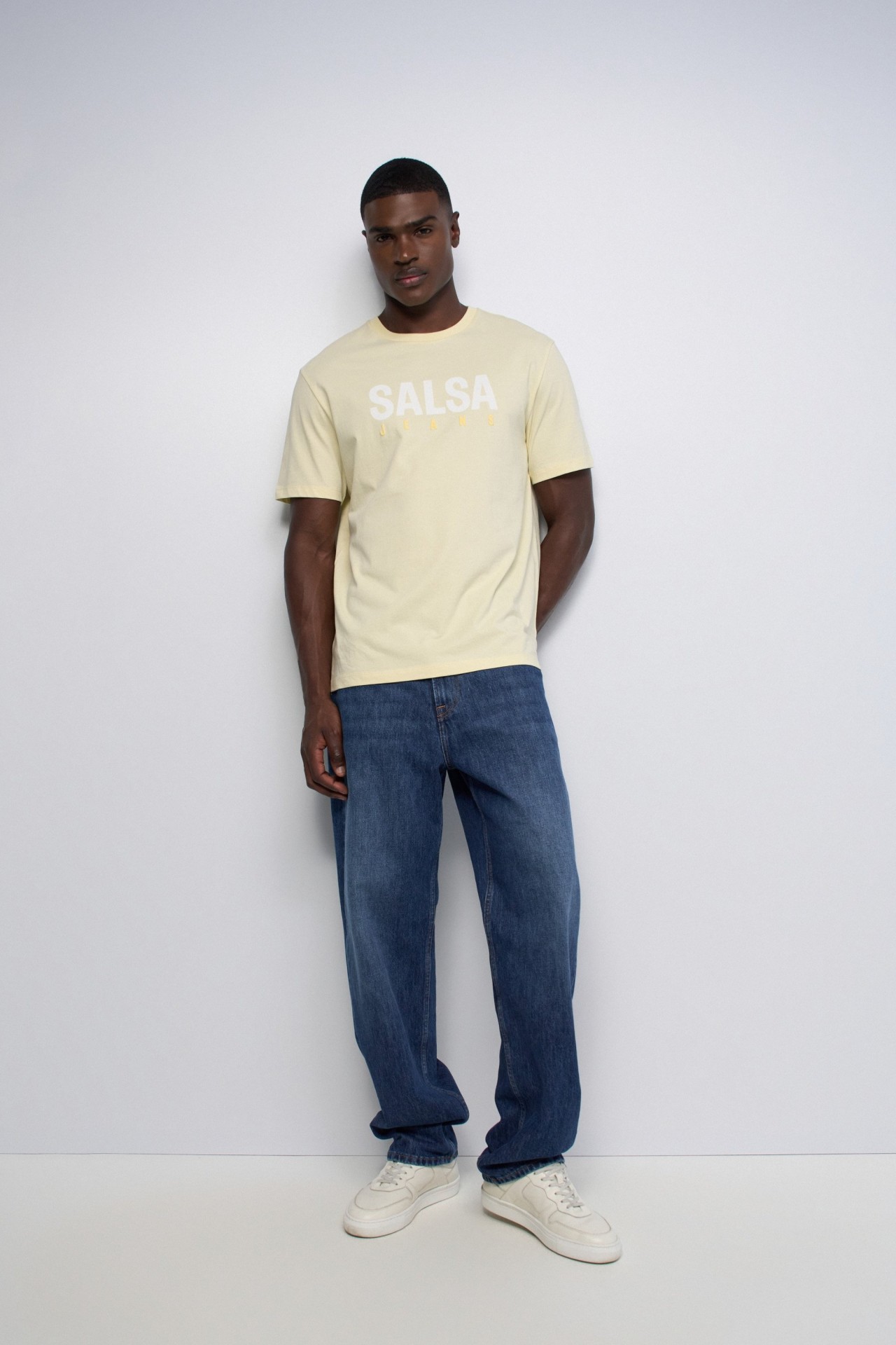 T-SHIRT WITH BRANDING