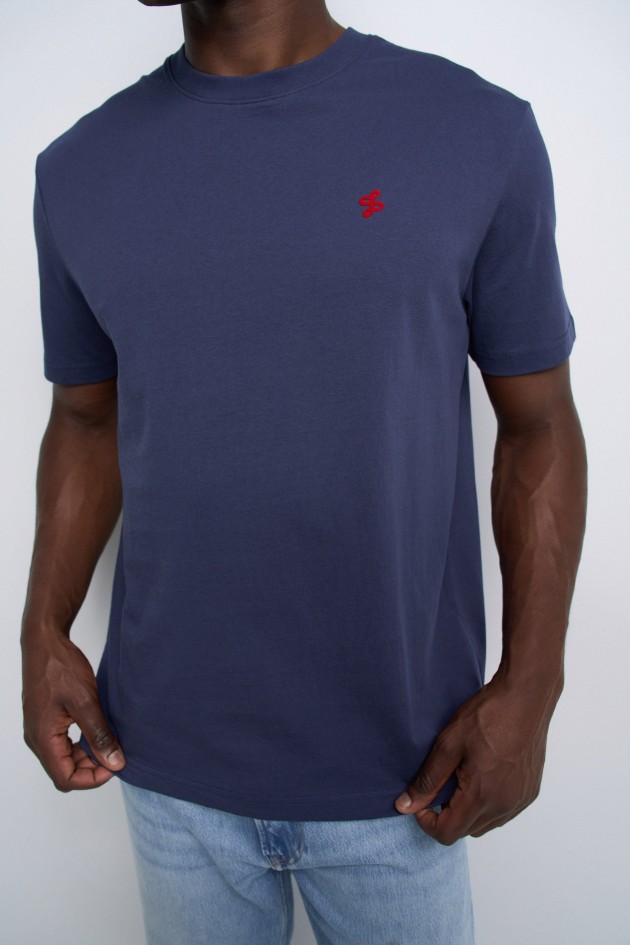 T-SHIRT AVEC BRANDING