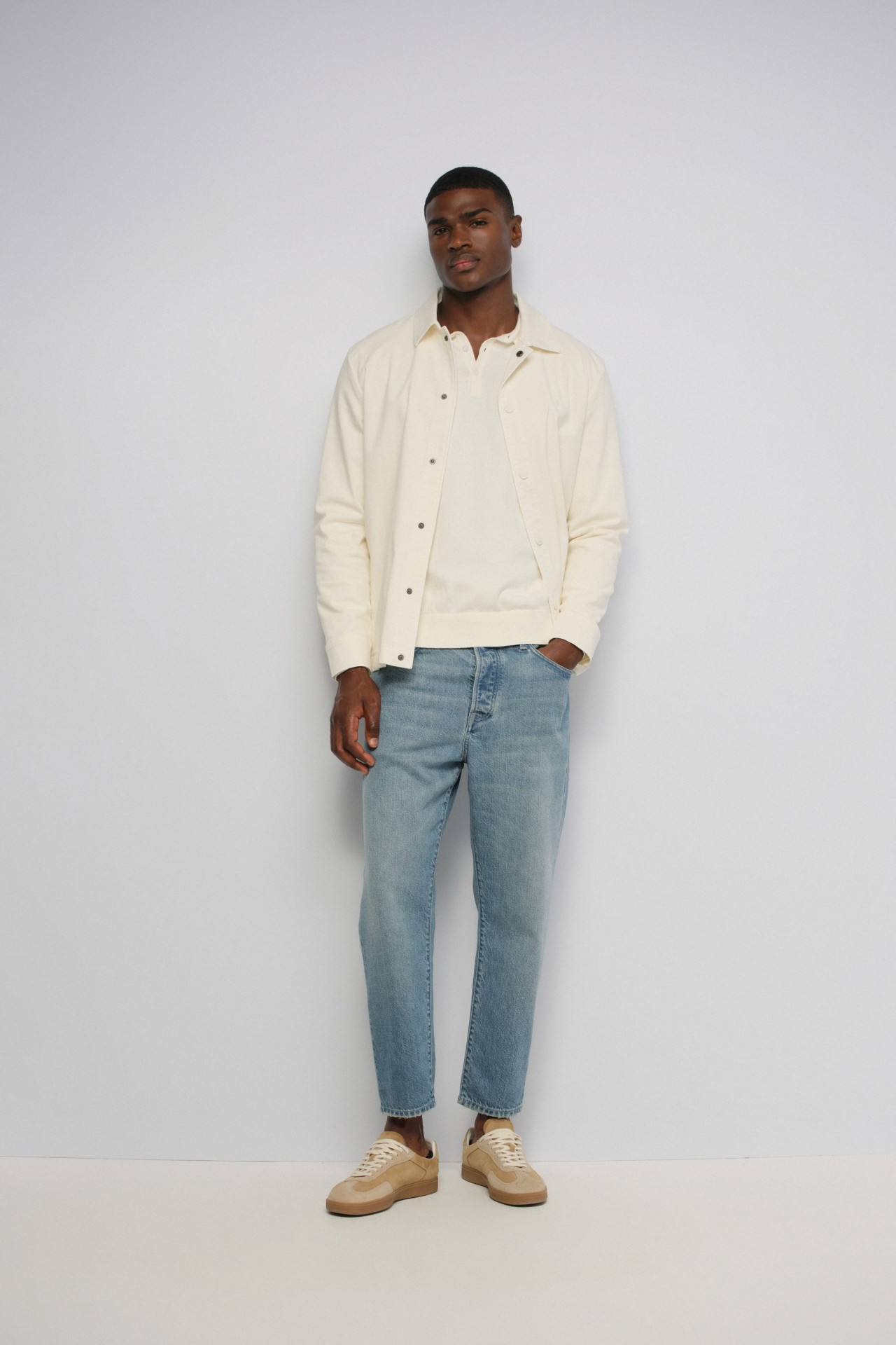 TAPERED FIT JEANS