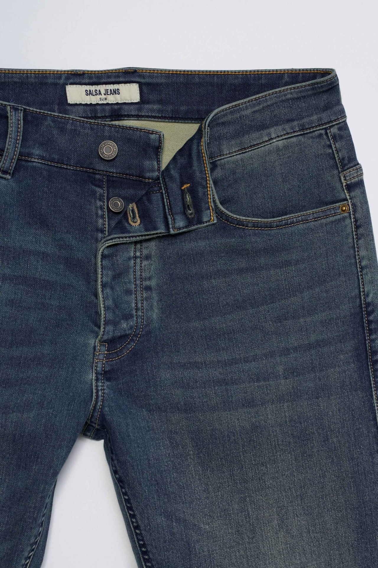 SLIM FIT JEANS