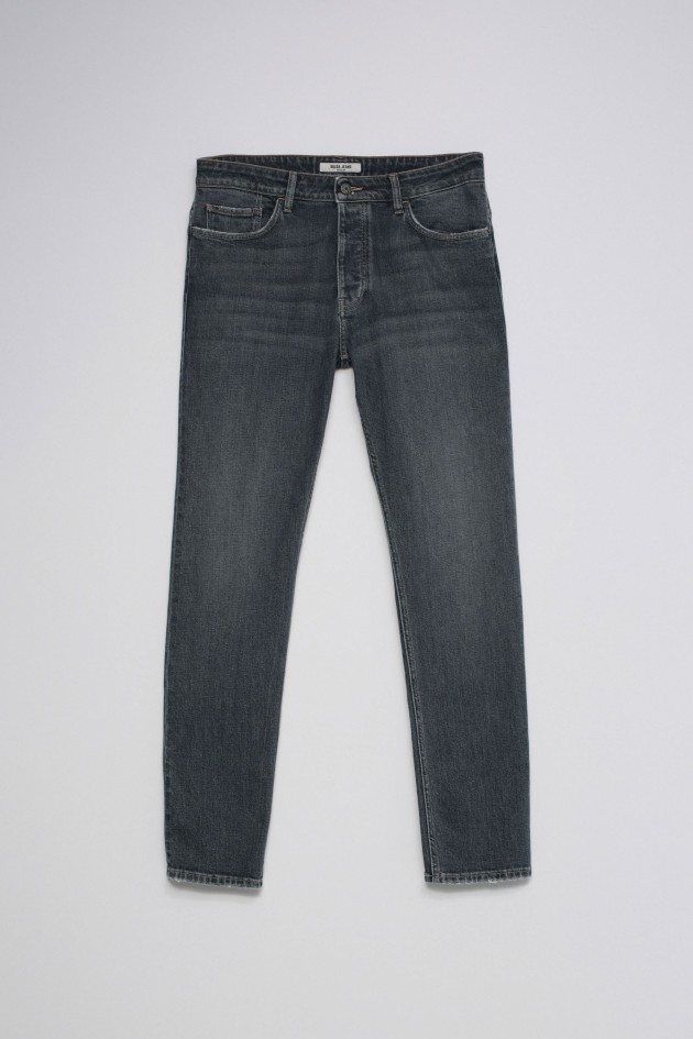REGULAR FIT JEANS