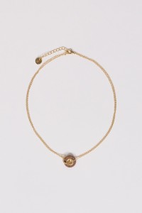 COLAR CURTO COM PENDENTE