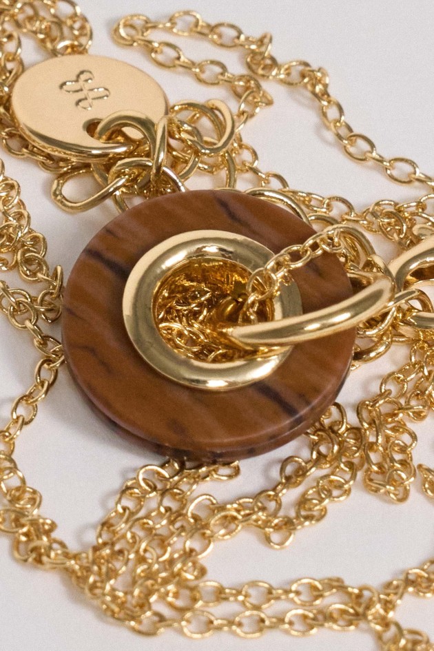 COLAR CURTO COM PENDENTE