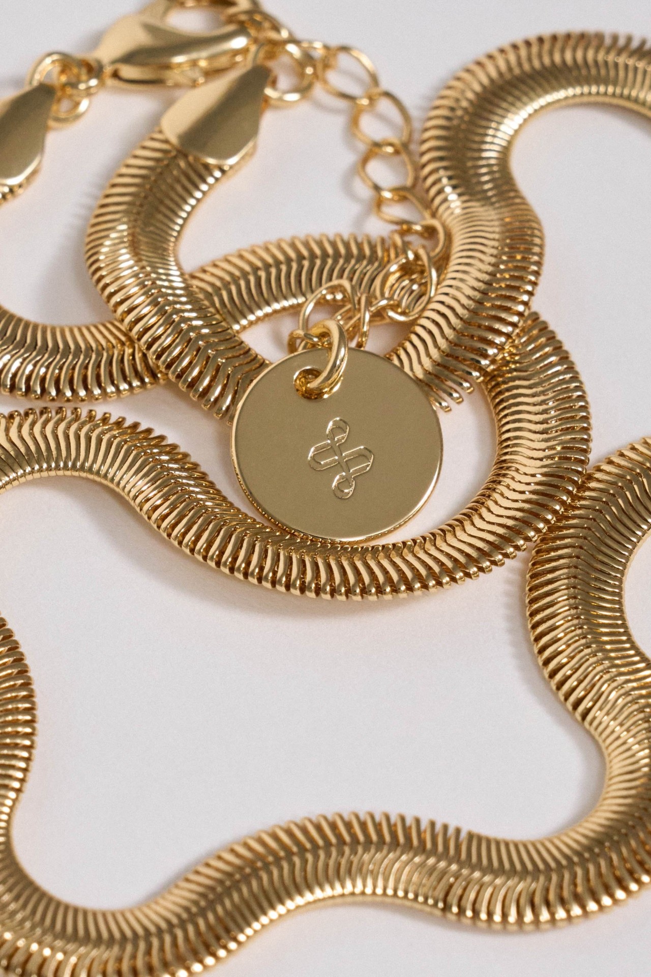 COLLIER COURT � CHA�NE
