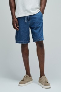 SHORT JOGGER EN DENIM L�GER