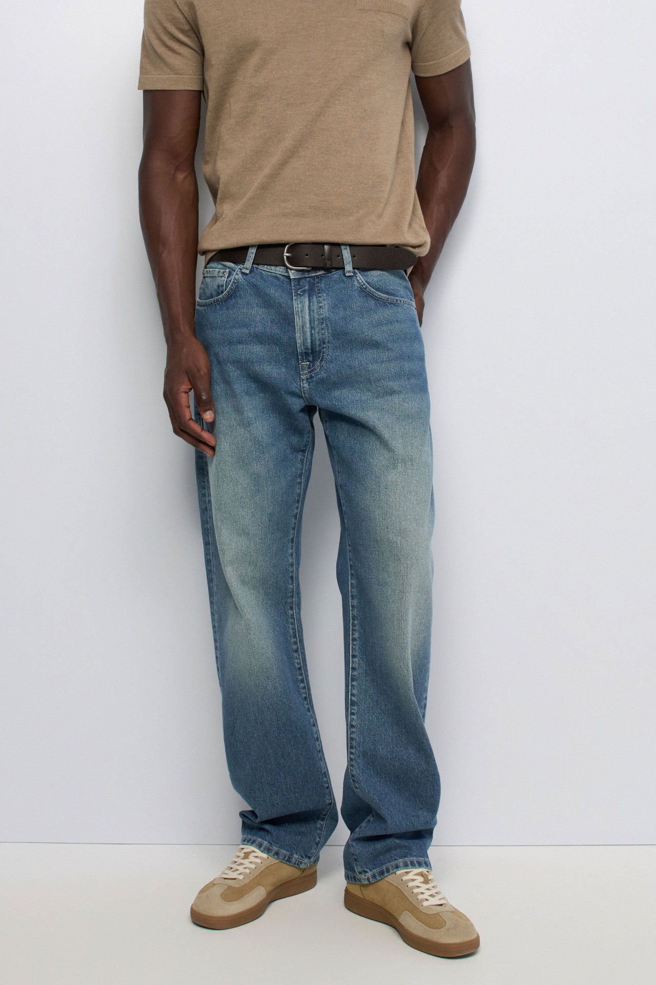STRAIGHT FIT JEANS