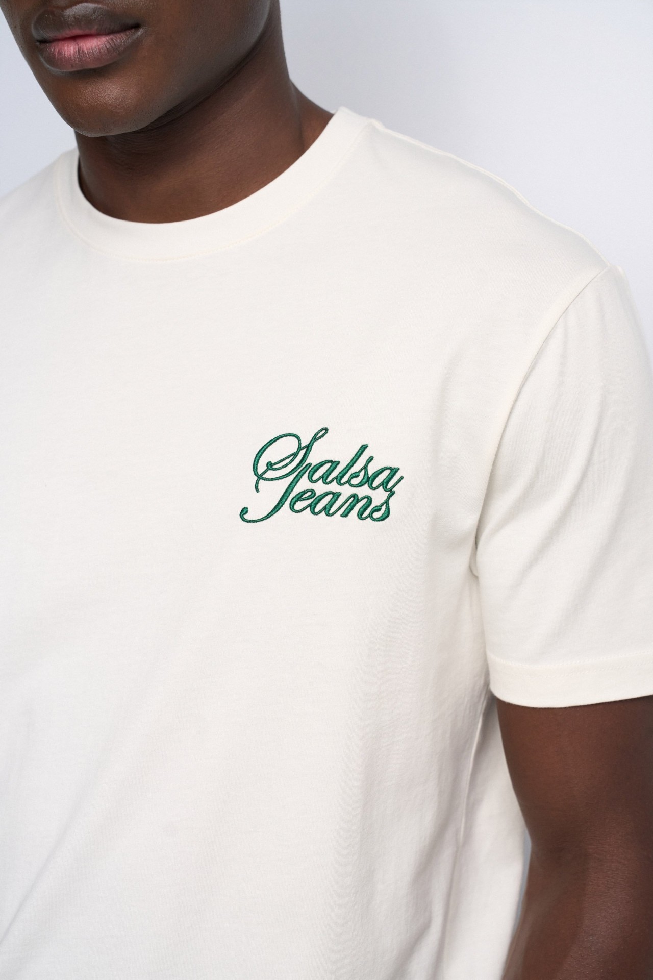 T-SHIRT CON BRANDING