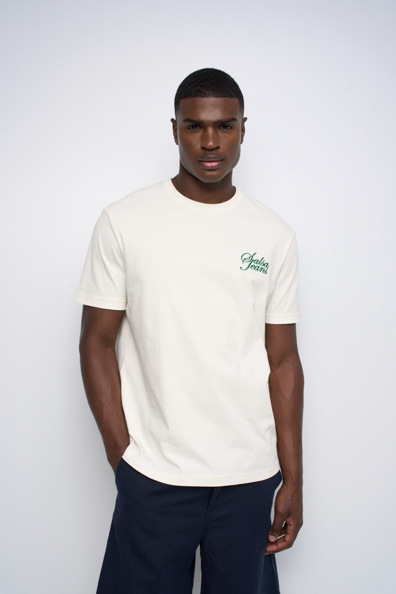 T-SHIRT CON BRANDING