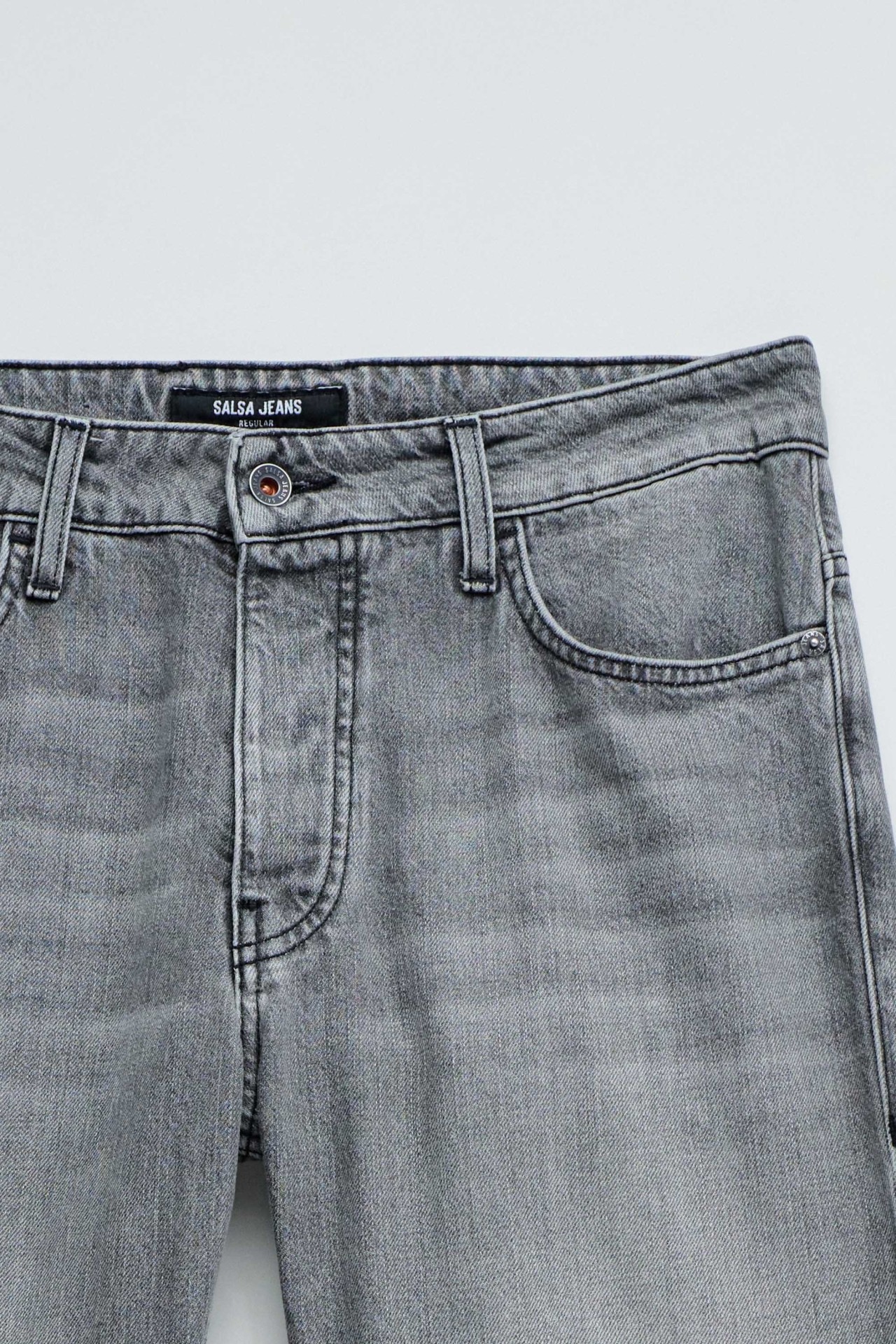 REGULAR FIT JEANS